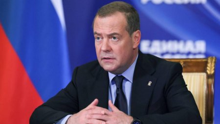 Medvedev, mesaj plin de tupeu dupa discutia Trump-Putin: La cina sunt doar Rusia si SUA. In meniu: un cotlet in stil Kiev