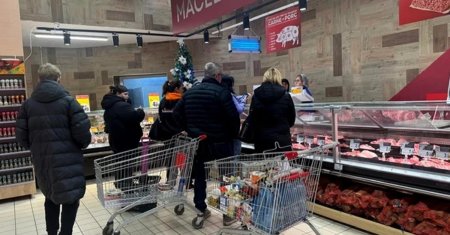 <span style='background:#EDF514'>ALERT</span>a alimentara! Un produs cumparat de multi romani a fost retras de la vanzare in Metro si Carrefour: Va rugam sa nu-l consumati!