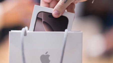 Cand va fi lansat primul iPhone pliabil. Pret URIAS pentru noul model produs de Apple