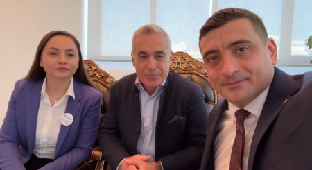 Calin Georgescu refuza sa spuna daca sustine pe <span style='background:#EDF514'>CINEVA</span> la alegerile prezidentiale din Romania. Disparitie subita de pe TikTok