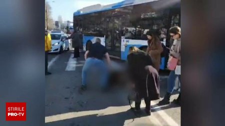 O femeie din Constanta a fost lovita de un autobuz pe trecerea de pietoni si a ajuns in stare grava la spital