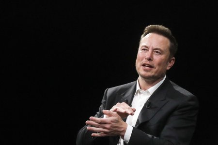 Elon Musk il acuza pe Joe Biden pentru <span style='background:#EDF514'>BLOCAREA</span> noua luni in spatiu a doi astronauti. Ne-am oferit sa-i aducem inapoi mai devreme