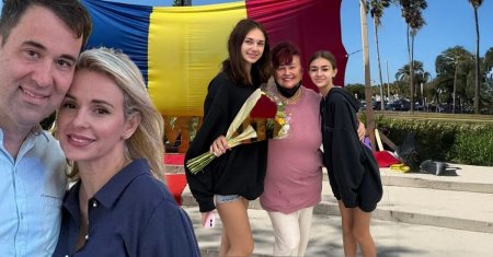 Catrinel Sandu a prezentat primul festival romanesc din Florida. Mama vedetei a vandut strudele cu mere