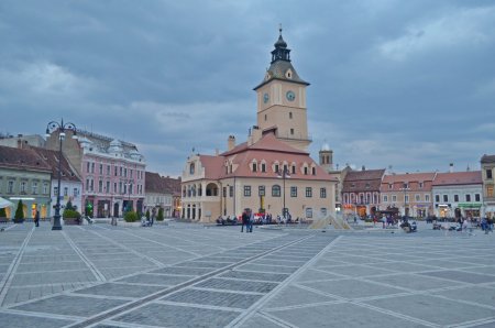 O femeie vindea excursii in tara, incasa banii, dar nu oferea serviciile promise