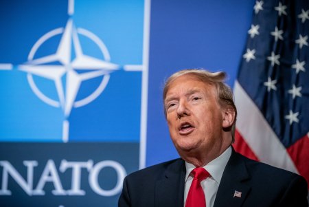 Administratia Trump ia in considerare renuntarea la comanda NATO in Europa