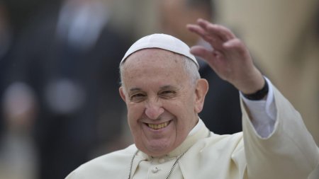 Papa Francisc se simte din ce in ce mai bine. Anuntul Vaticanului: Nu mai are nevoie de ventilatie <span style='background:#EDF514'>MECANICA</span>