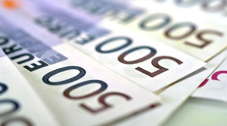 BCE: Cresterea zonei euro va fi amenintata in cazul unui razboi tarifar