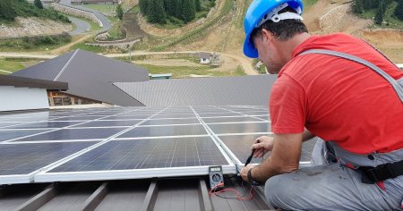 Panourile fotovoltaice au ajuns la cele mai mici preturi. Romanii le pot cumpara si in rate, fara ajutorul statului