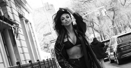 Madalina Ghenea, aparitie spectaculoasa in lenjerie intima pe strazile din <span style='background:#EDF514'>NEW YORK</span>