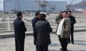 Kim Jong Un, aparitie surprinzatoare la un santier naval din <span style='background:#EDF514'>COREEA</span> de Nord. Dictatorul a cerut construirea rapida de noi nave de lupta