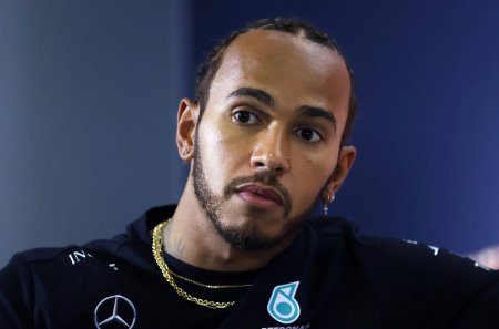 Lewis Hamilton va porni din pole position in cursa sprint din China