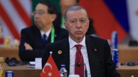 Erdogan condamna protestele din Turcia si avertizeaza impotriva t<span style='background:#EDF514'>ERORI</span>i strazii: Turcia nu va fi cedata