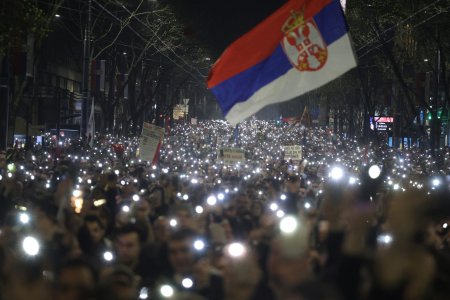 Rusia, in spatele reprimarii protestelor din Serbia. Viceprim-ministrul Vulin multumeste spionajului rus