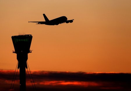 Aeroportul Heathrow va ramane inchis cateva zile din cauza unei pene de curent. 