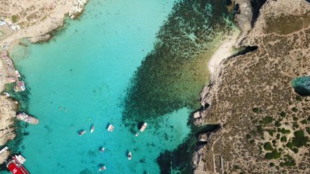 O insula cu peisaje de vis din Malta a ajuns iadul pe Pamant. Niciun site nu mai vrea sa o promoveze: Turistii pleaca dezamagiti