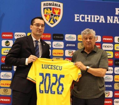 Mircea Lucescu, trist dupa meciul cu Bosnia