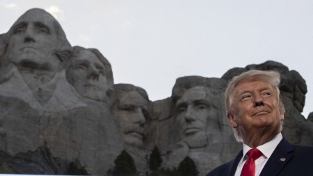 Trump sculptat pe Muntele Rushmore sau pus pe bancnota de 100 de dolari - republicanii vor sa-l omagieze in stil mare