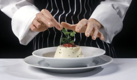 Arta si gastronomie de lux in Bucuresti: experiente cu stele Michelin si evenimente exclusiviste, planuite la un h<span style='background:#EDF514'>OTEL</span> din Capitala