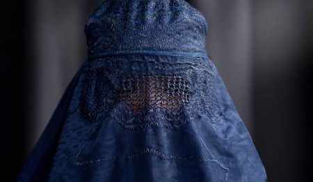 Prima sanctiune pentru incalcarea interdictiei burka in <span style='background:#EDF514'>ELVETIA</span> pune in dificultate autoritatile