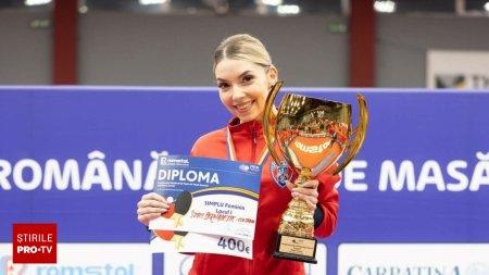 Bernadette Szocs, campioana nationala la tenis de masa, la simplu si la dublu mixt