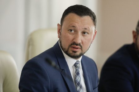 Mircea Fechet, despre programul Rabla 2025. Cresterea ecotichetului si controverse privind subventiile pentru masini electrice