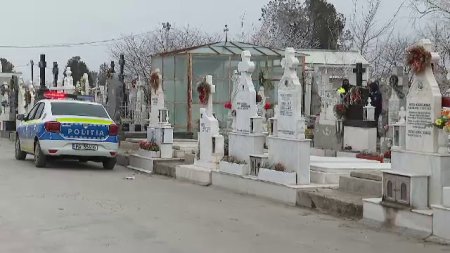 Un tanar a fost retinut dupa ce ar fi de<span style='background:#EDF514'>SENAT</span> zvastica pe 18 morminte dintr-un cimitir din Bacau