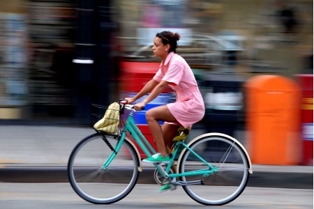 Parisul, Budapesta, Praga, Viena, Londra isi extind si imbunatatesc spatiile destinate pietonilor si bicicletelor