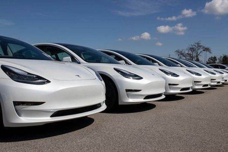 Vanzarile Tesla continua declinul pe pietele europene